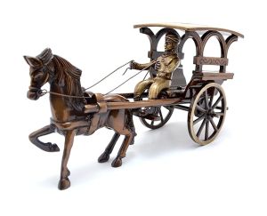 Two Moustaches Brass European Horse Carriage Showpiece, Standard, Multicolour, Pack of 1